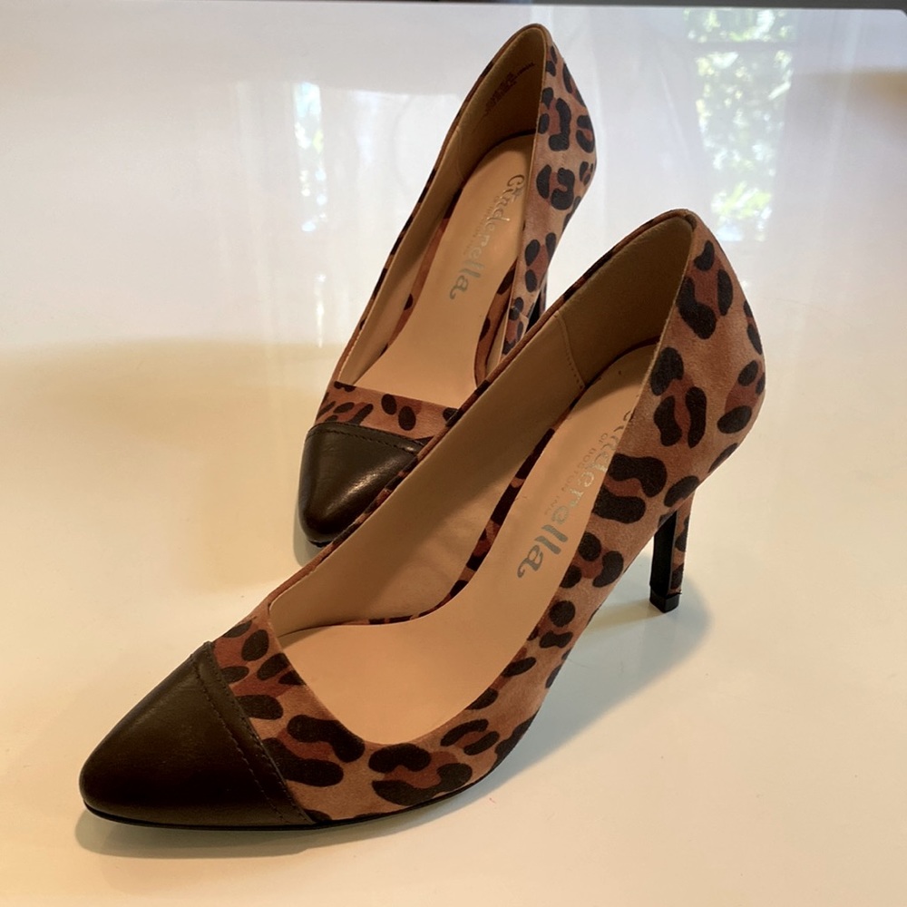 Sexy Leopard print heels!